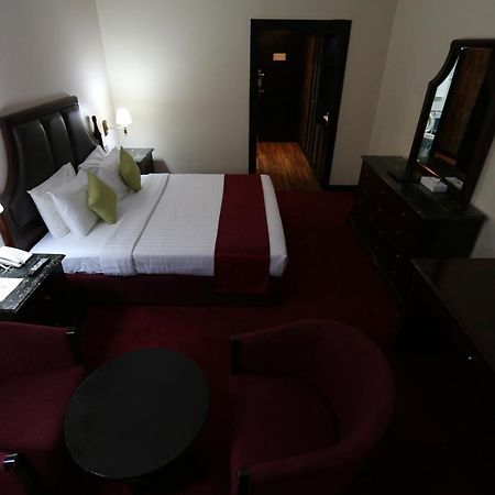 Grand Mayfair Hotel Dubai Eksteriør billede
